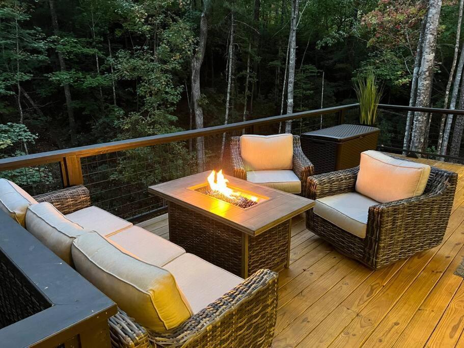 Modern Mountain Getaway With Hot Tub, Fire Pit Vila Sautee Nacoochee Exterior foto