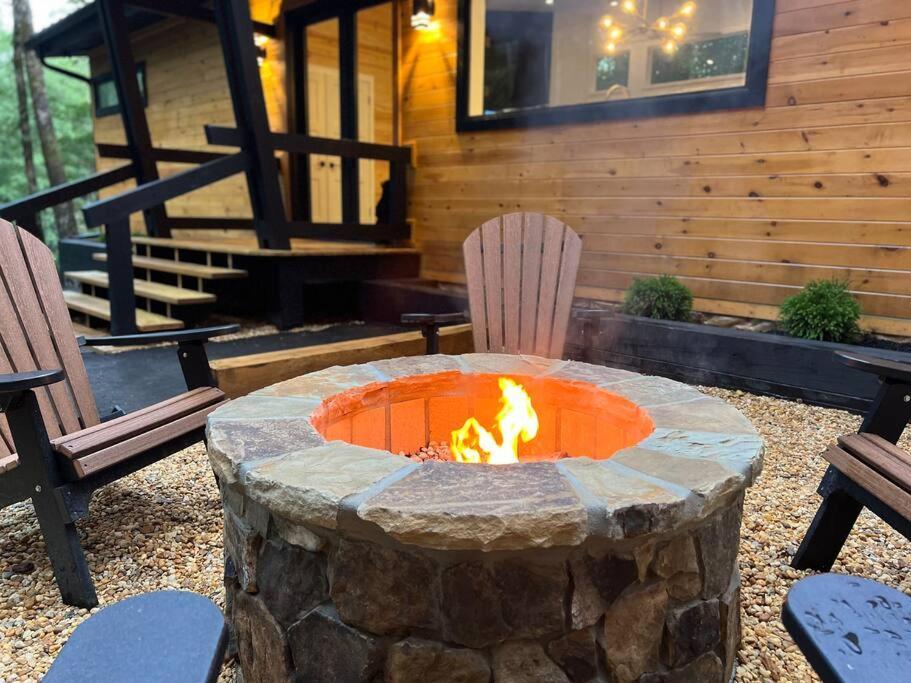 Modern Mountain Getaway With Hot Tub, Fire Pit Vila Sautee Nacoochee Exterior foto