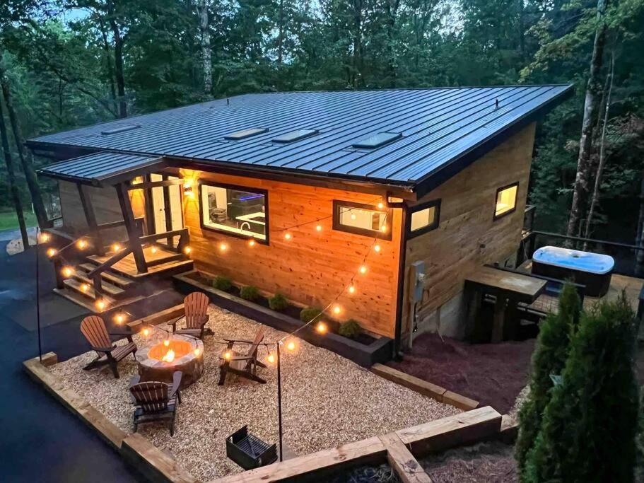 Modern Mountain Getaway With Hot Tub, Fire Pit Vila Sautee Nacoochee Exterior foto